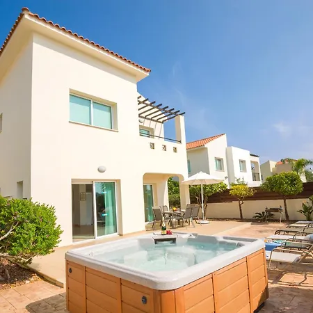 Ivy Villa *