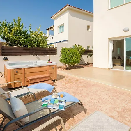 Villa Kiki Villa-3 Bedroom Villa With Jacuzzi Protarász