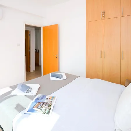 וילה Kiki Villa-3 Bedroom Villa With Jacuzzi פרוטאראס