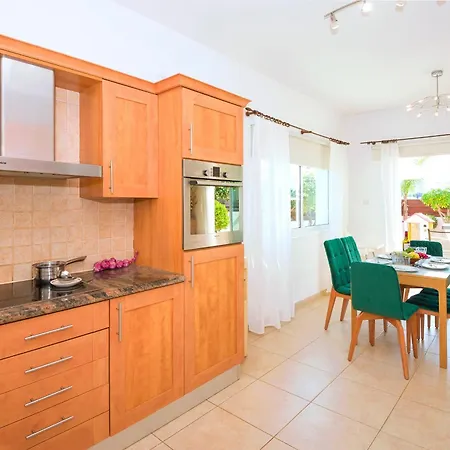 וילה Kiki Villa-3 Bedroom Villa With Jacuzzi *