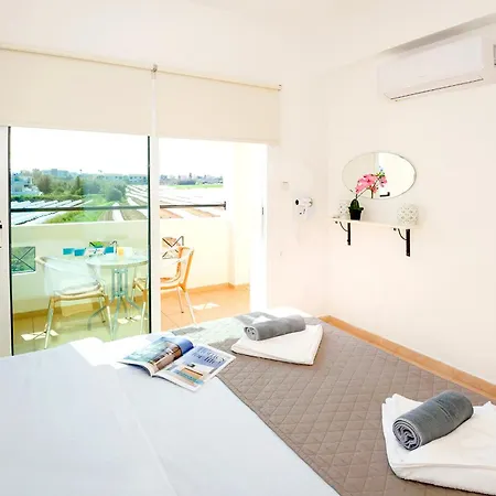Kiki Villa-3 Bedroom Villa With Jacuzzi Villa