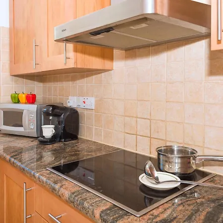 Kiki Villa-3 Bedroom Villa With Jacuzzi וילה פרוטאראס