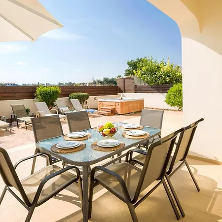 Kiki Villa-3 Bedroom Villa With Jacuzzi * Protaras
