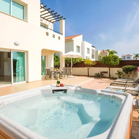 فيلة Kiki Villa-3 Bedroom Villa With Jacuzzi بروتاراس