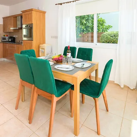 Kiki Villa-3 Bedroom Villa With Jacuzzi *